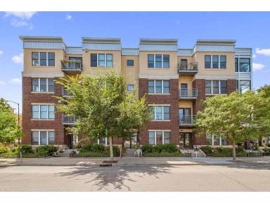 Main picture of 100 Water St