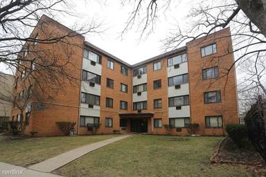 Main picture of 6826 N Ridge Blvd