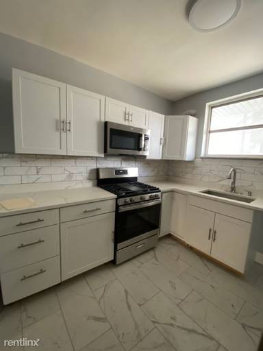 Main picture of 2005 S Beechwood St