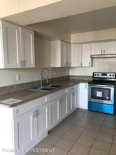 Main picture of 212 Monterey Rd