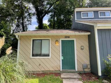 Main picture of 2299 Sandpiper St