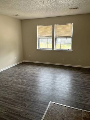 Main picture of 433 N Prairie St