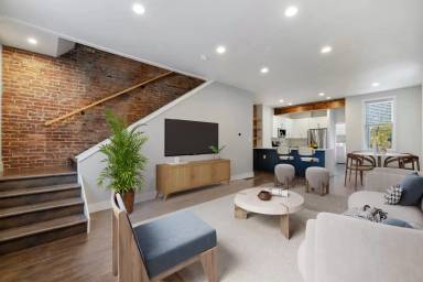 Main picture of 5161 Stanton Ave