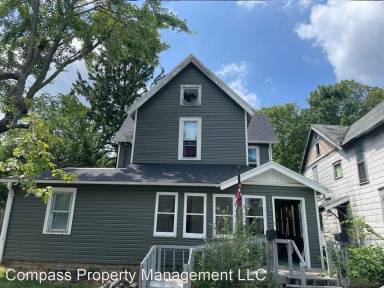 Main picture of 427 S 12th St