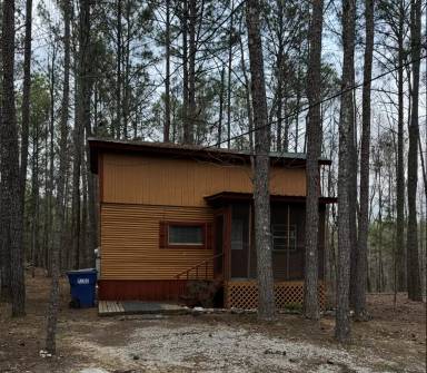 Main picture of 365 Estes Rd