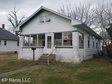 Main picture of 832 Jackson Ave