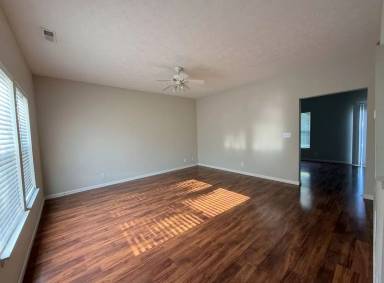 Main picture of 3335 Cinnabar St