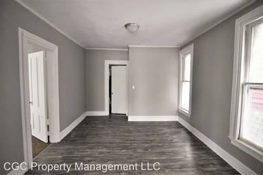 Main picture of 124 Henry St