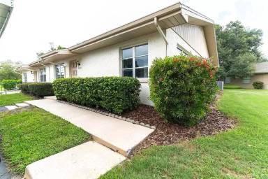 Main picture of 2220 Grenadier Dr