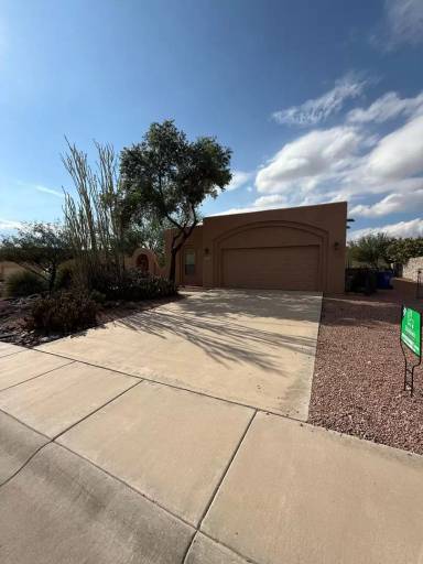 Main picture of 2899 Long Bow Dr
