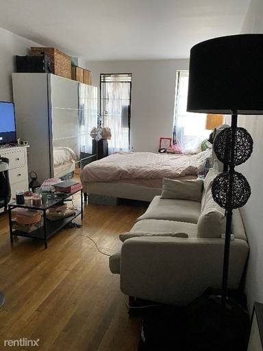 Main picture of 244 E. Houston