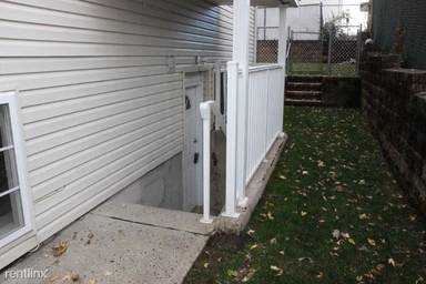 Main picture of 15 Mann Ave