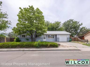Main picture of 2709 La Puente St