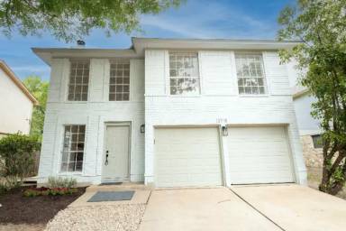 Main picture of 13718 Cambourne Dr