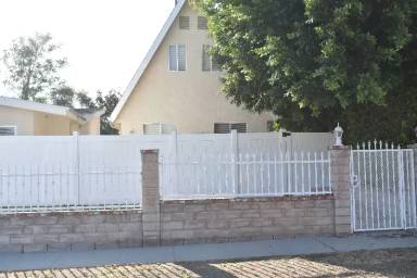 Main picture of 10905 Whitaker Ave
