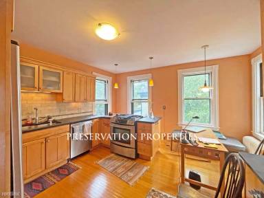 Main picture of 50 Hartford St