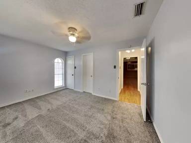 Main picture of 7105 Rolling Fork Dr