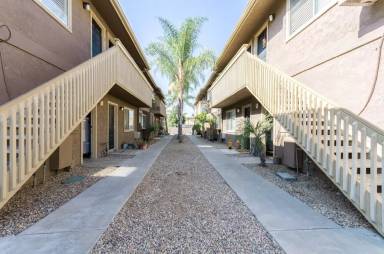 Main picture of 3640 S Barcelona St