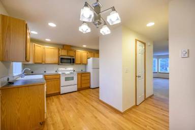 Main picture of 12049 32nd Ave NE