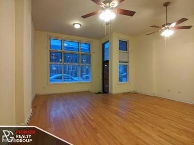 Main picture of 3338 N Sheffield Ave