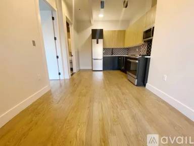 Main picture of 1153 Broadway