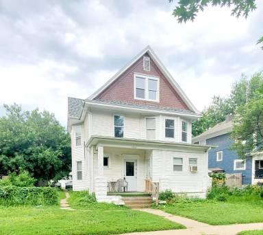 Main picture of 1215 Peach St