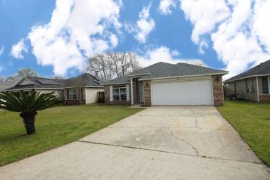 Main picture of 23 Kathleen Dr