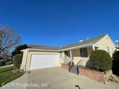 Main picture of 6443 Wynkoop St