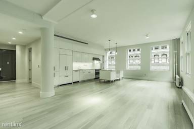 Main picture of 452 Broome St