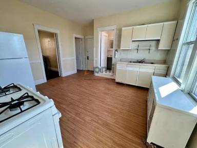 Main picture of 1500 W Fred St