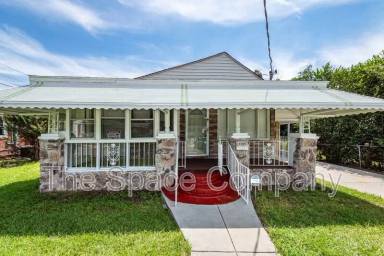 Main picture of 2209 Fillmore St
