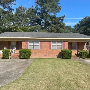 Main picture of 909 Phillips Rd