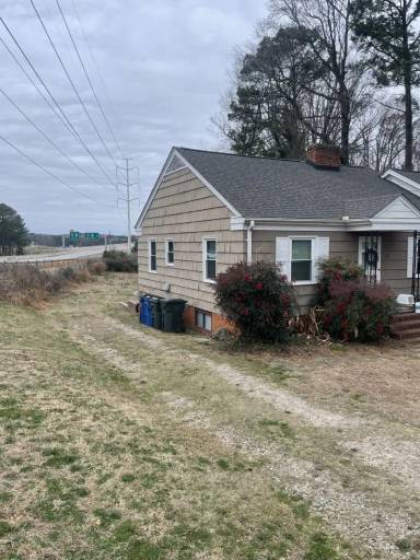 Main picture of 901 Marilyn Dr