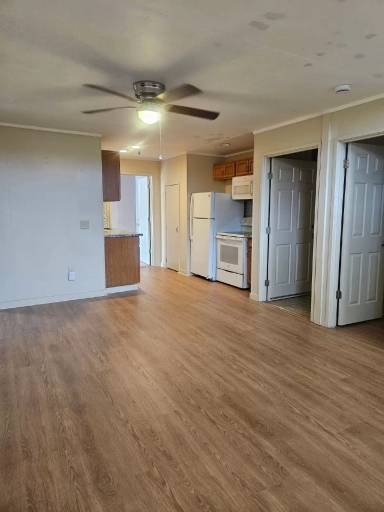 Main picture of 368 N Market St