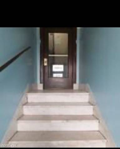 Main picture of 7511 S Ridgeland Ave