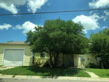 Main picture of 924 Anna St