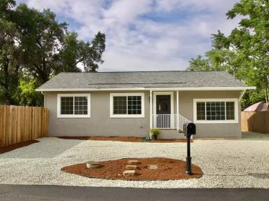 Main picture of 374 Beagle Ln