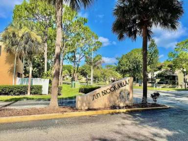 Main picture of 5852 Windhover Dr