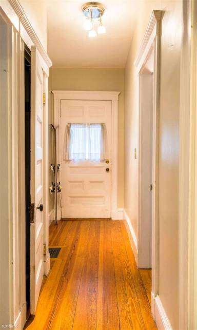 Main picture of 16 Peirce St