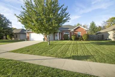Main picture of 2603 Oakfield Dr