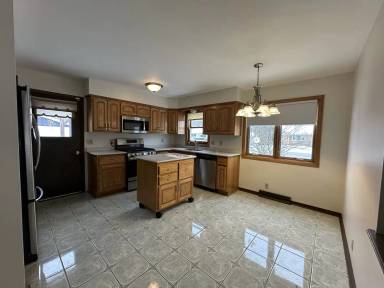 Main picture of 10522-10524 W Parnell Ave