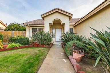 Main picture of 8805 Fox Run Dr