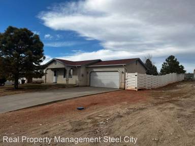 Main picture of 121 W Blakeland Dr