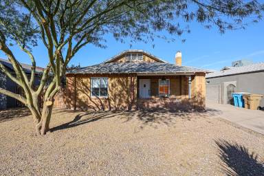 Main picture of 1950 W Palm Ln