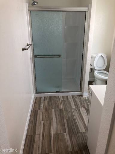 Main picture of 4039 W 138th St