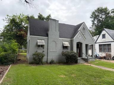 Main picture of 154 E Jordan St