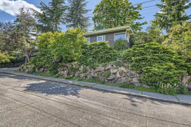 Main picture of 5417 S Orcas St