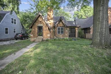 Main picture of 7639 Holmes Rd