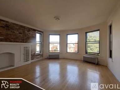 Main picture of 2330-38 N Spaulding Ave