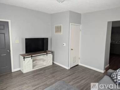 Main picture of 1531 S Main St